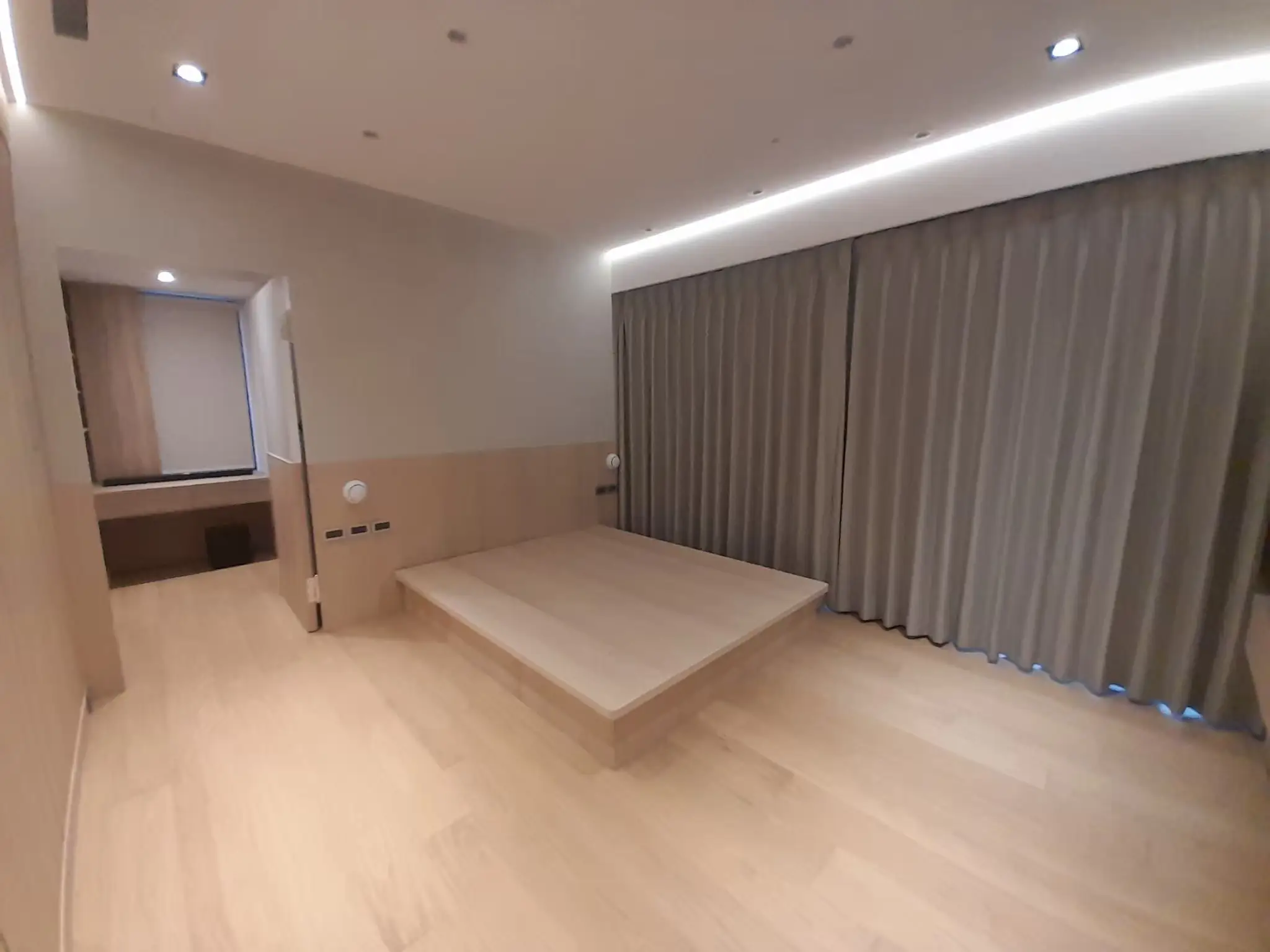 台灣住宅｜路易栓木＋雅典娜橡木完工實景