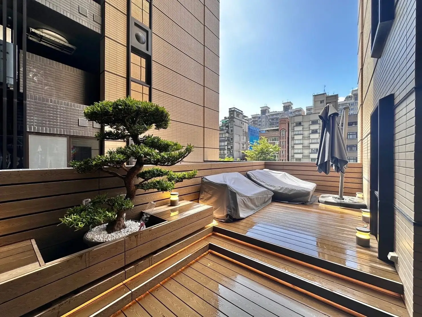 新北新店住宅|戶外木地板 木地板完工照 4