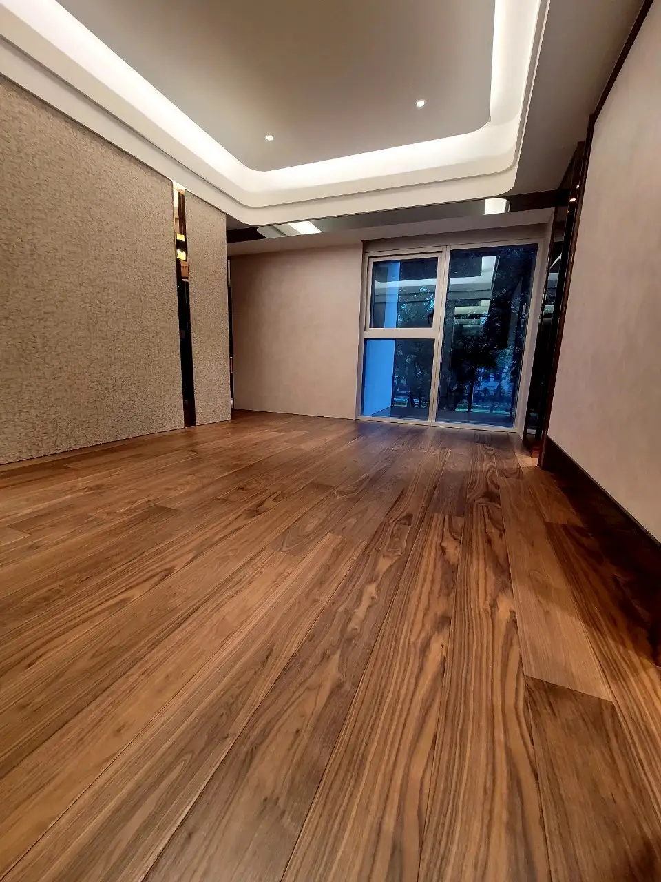 台北中山商業空間|胡桃拼花 木地板完工照 12